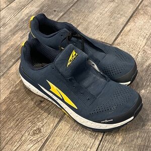 Altra Paradigm 4.5 Running Sneakers